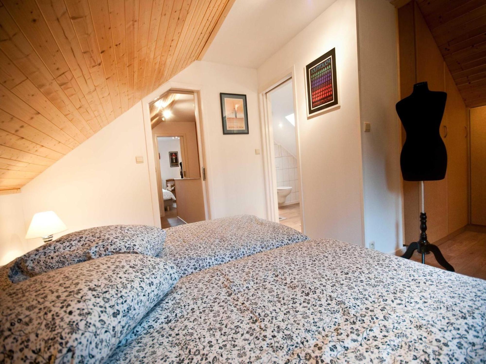 Modern Holiday Home In Stavelot With Fireplace المظهر الخارجي الصورة