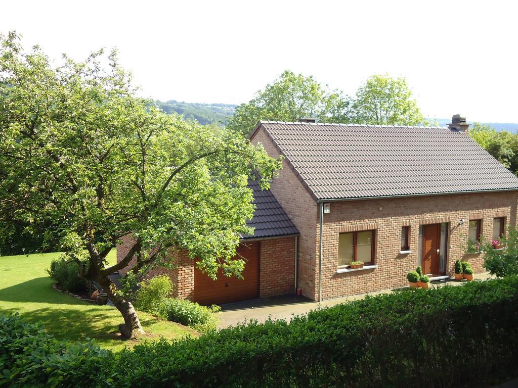 Modern Holiday Home In Stavelot With Fireplace المظهر الخارجي الصورة